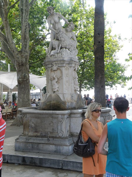 030-Дубровник-еврейский фонтан